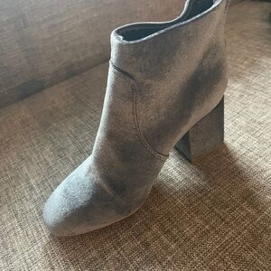 Loft Light Blue-Gray Velvet Bootie, size 5.5